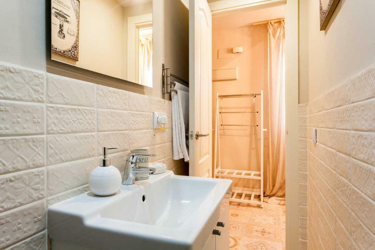 Precioso Apartamento En Pleno Centro Con Wifi Walencja Zewnętrze zdjęcie